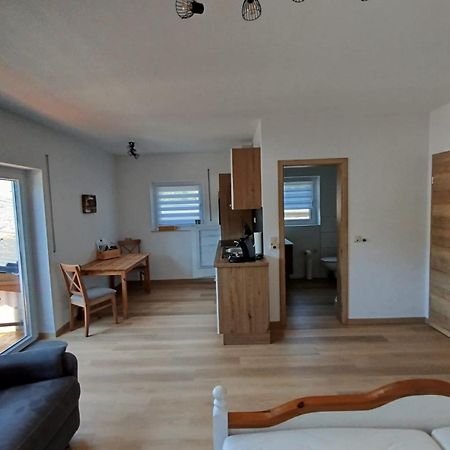 Moselferienweingut Schaefer Apartamento Wintrich Exterior foto