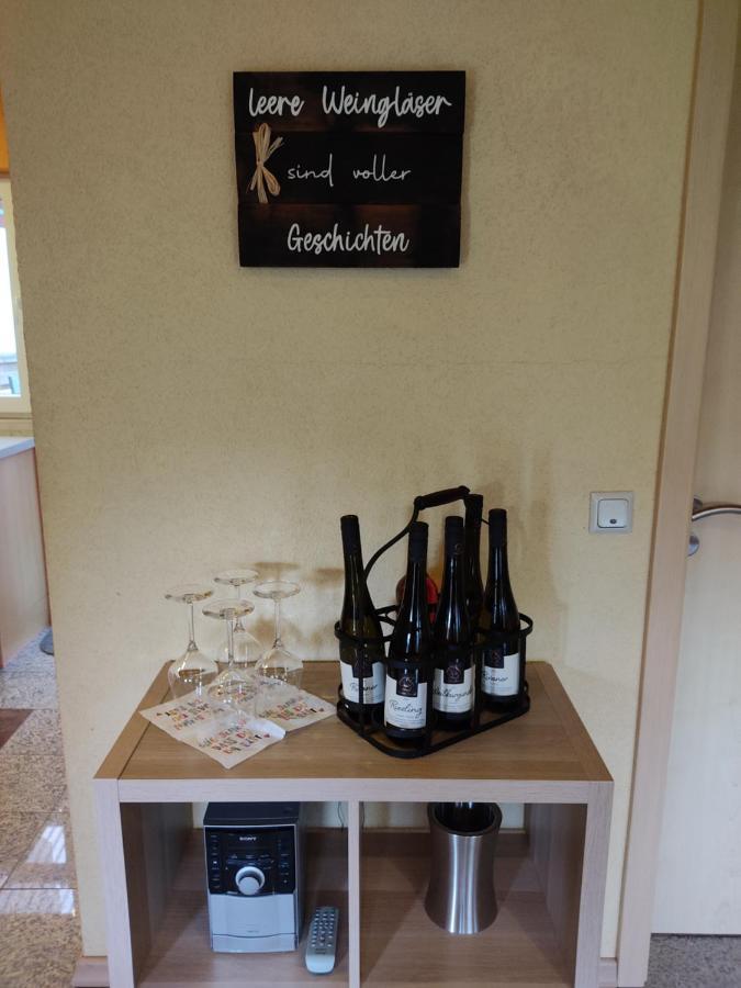 Moselferienweingut Schaefer Apartamento Wintrich Exterior foto
