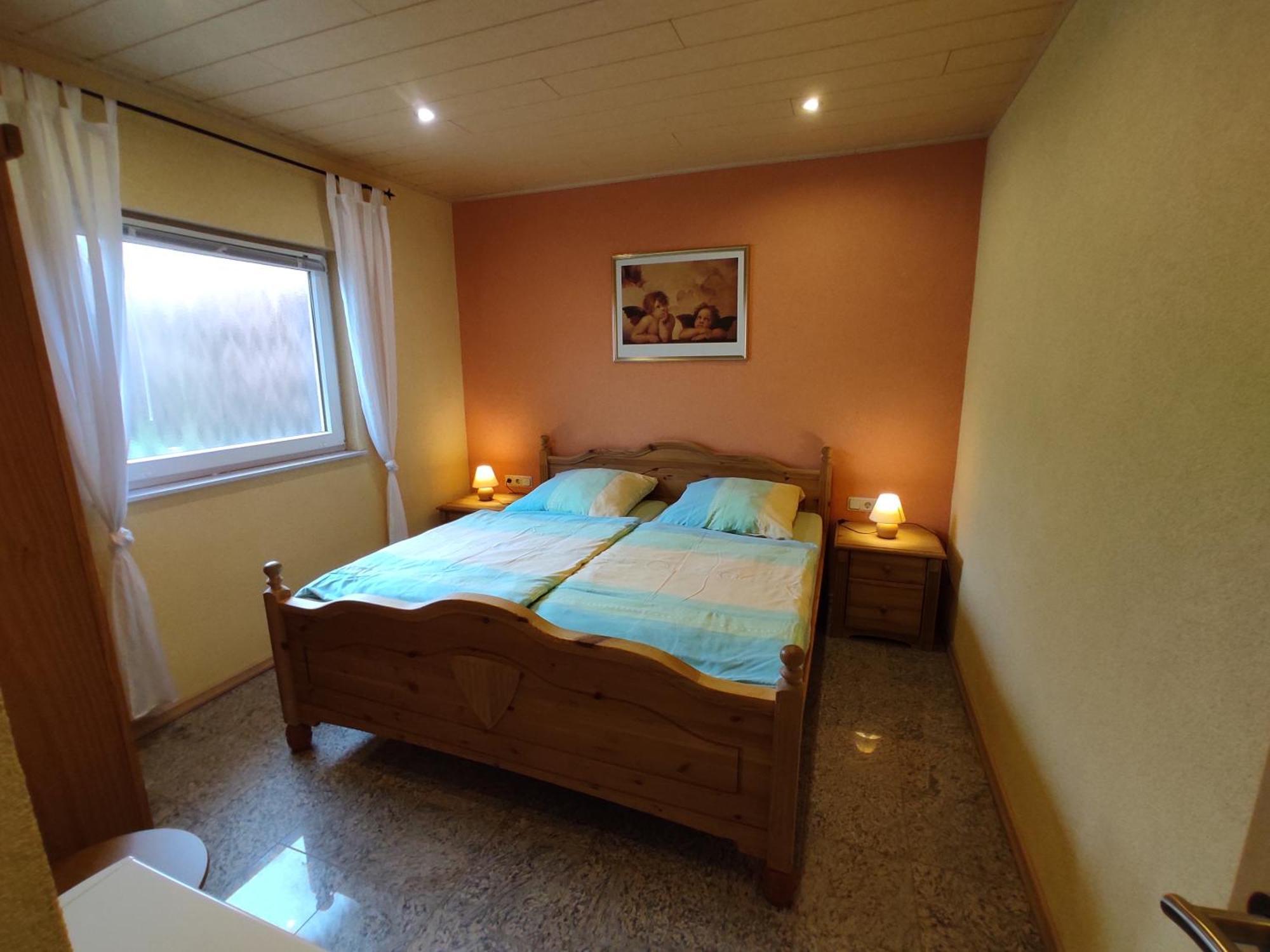 Moselferienweingut Schaefer Apartamento Wintrich Quarto foto