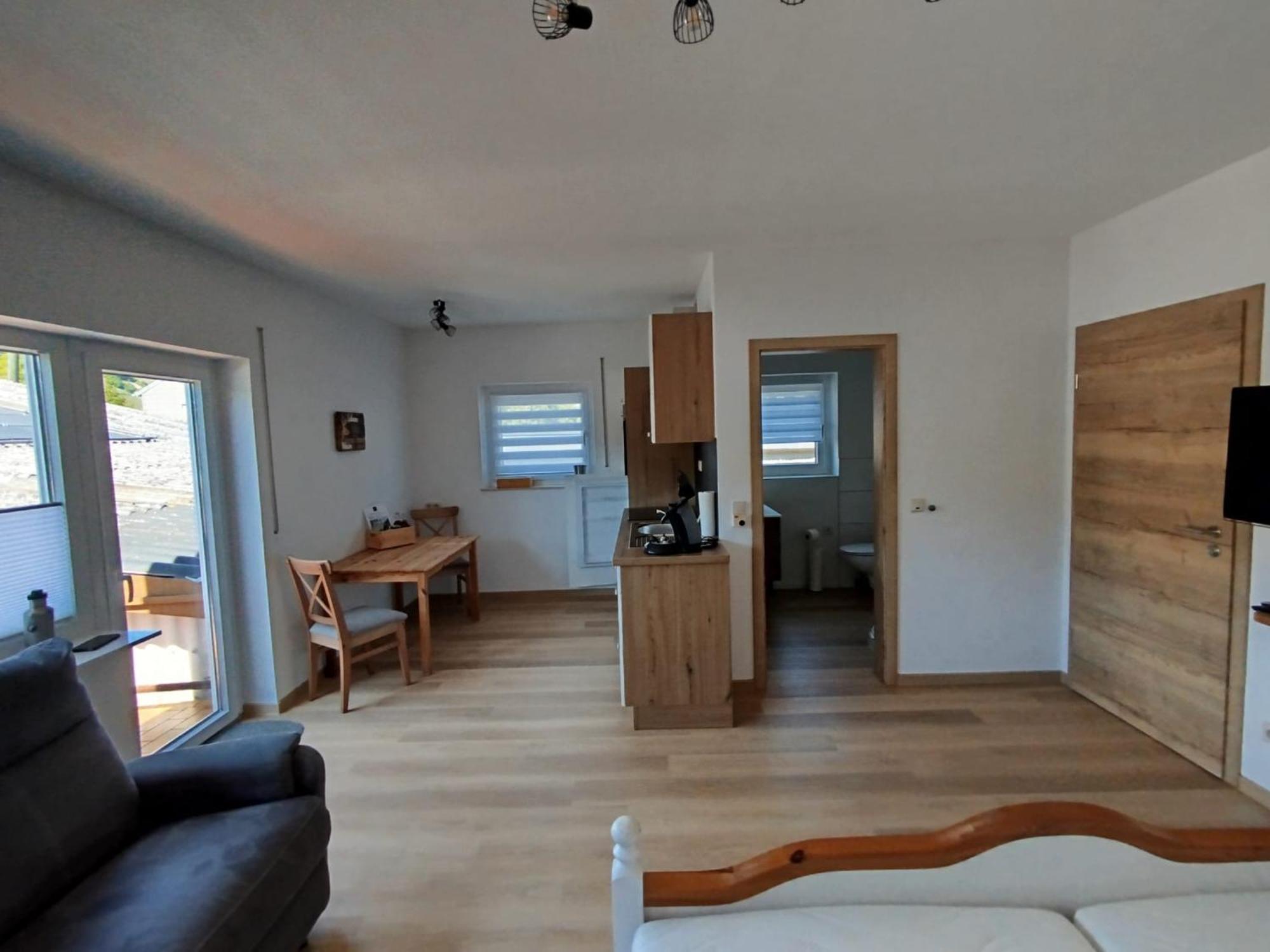 Moselferienweingut Schaefer Apartamento Wintrich Exterior foto